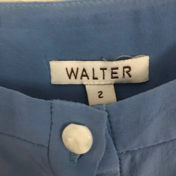 Walter Women's 100% Silk Button Down Blue Top Sz 2 - Picture 2 of 4